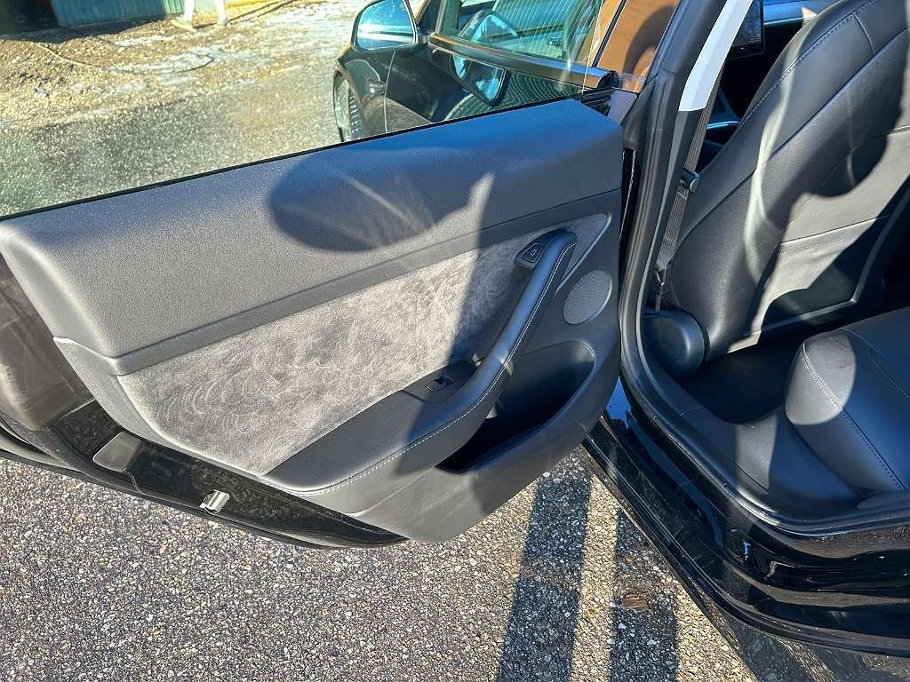 Tesla Model 3 Long Range Tesla Model 3 Long Range: صورة 6 Tesla Model 3 Long Range Tesla Model 3 Long Range: صورة 6