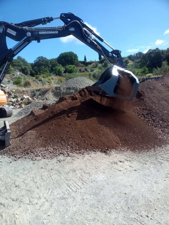 CM Crusher CBR 12 Screening Bucket - بكت - شيول صغير: صورة 4 CM Crusher CBR 12 Screening Bucket - بكت - شيول صغير: صورة 4