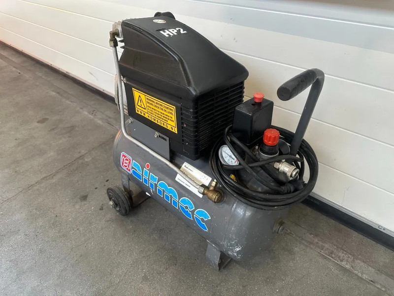 Airmec FIAC BXA 25200 Elektrische Zuigercompressor 2 PK 150 L / min 8 Bar - الضاغط: صورة 4 Airmec FIAC BXA 25200 Elektrische Zuigercompressor 2 PK 150 L / min 8 Bar - الضاغط: صورة 4