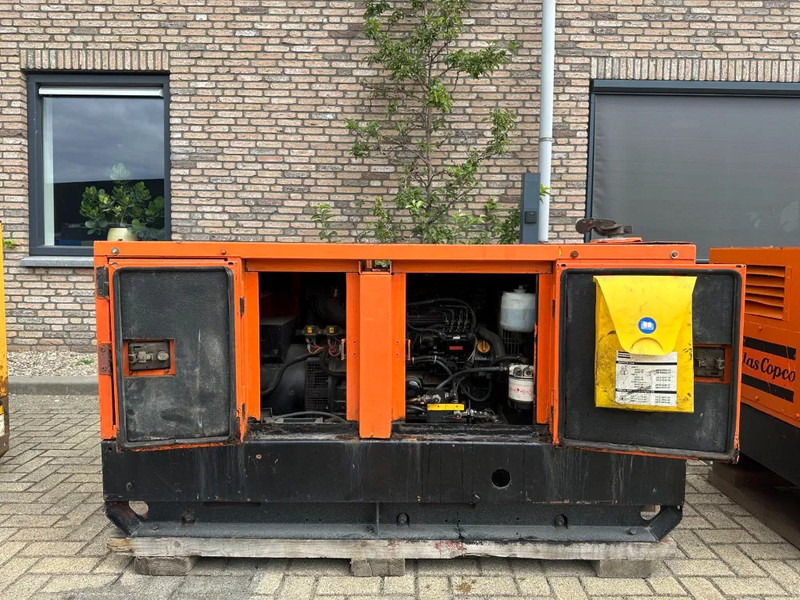 Atlas-Copco QAS 18 Yanmar Mecc Alte Spa 18 kVA Silent generatorset - مجموعة المولدات: صورة 3 Atlas-Copco QAS 18 Yanmar Mecc Alte Spa 18 kVA Silent generatorset - مجموعة المولدات: صورة 3