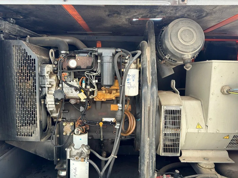 Atlas-Copco QAS 60 Perkins Stamford 60 kVA Silent Rental generatorset - مجموعة المولدات: صورة 4 Atlas-Copco QAS 60 Perkins Stamford 60 kVA Silent Rental generatorset - مجموعة المولدات: صورة 4