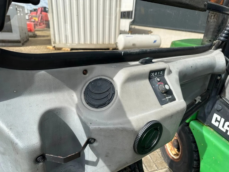 رافعة شوكية ديزل Clark CDP 35 Perkins 3.5 ton Duplex Sideshift Positioner Diesel Heftruck: صورة 17