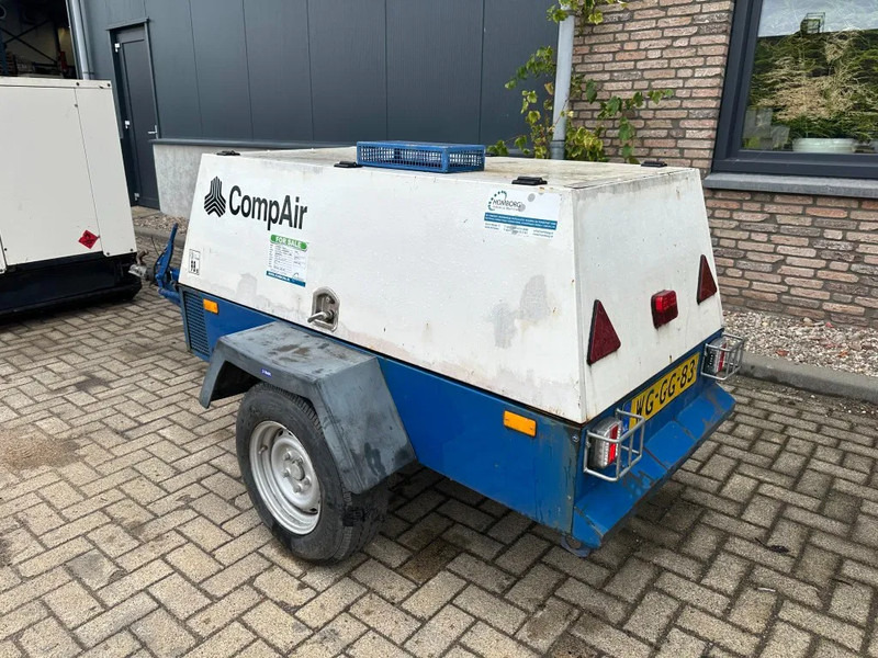 Compair H2180 Deutz 2.1 m3 / min 28 kW 7 Bar Mobiele Diesel Compressor met kenteken - الضاغط: صورة 5 Compair H2180 Deutz 2.1 m3 / min 28 kW 7 Bar Mobiele Diesel Compressor met kenteken - الضاغط: صورة 5