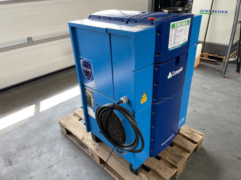 Compair L07 - 7,5A Schroefcompressor 750L/min als nieuw! - الضاغط: صورة 2 Compair L07 - 7,5A Schroefcompressor 750L/min als nieuw! - الضاغط: صورة 2