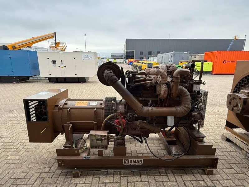 مجموعة المولدات Cummins NTTA 855 G2 Leroy Somer 380 kVA generatorset ex Emergency 348 hours: صورة 11 مجموعة المولدات Cummins NTTA 855 G2 Leroy Somer 380 kVA generatorset ex Emergency 348 hours: صورة 11