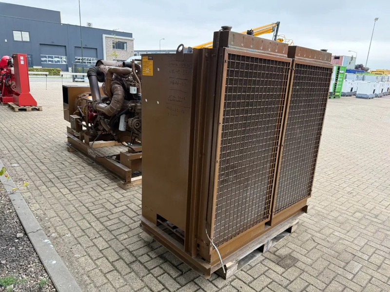 مجموعة المولدات Cummins NTTA 855 G2 Leroy Somer 380 kVA generatorset ex Emergency 348 hours: صورة 16 مجموعة المولدات Cummins NTTA 855 G2 Leroy Somer 380 kVA generatorset ex Emergency 348 hours: صورة 16