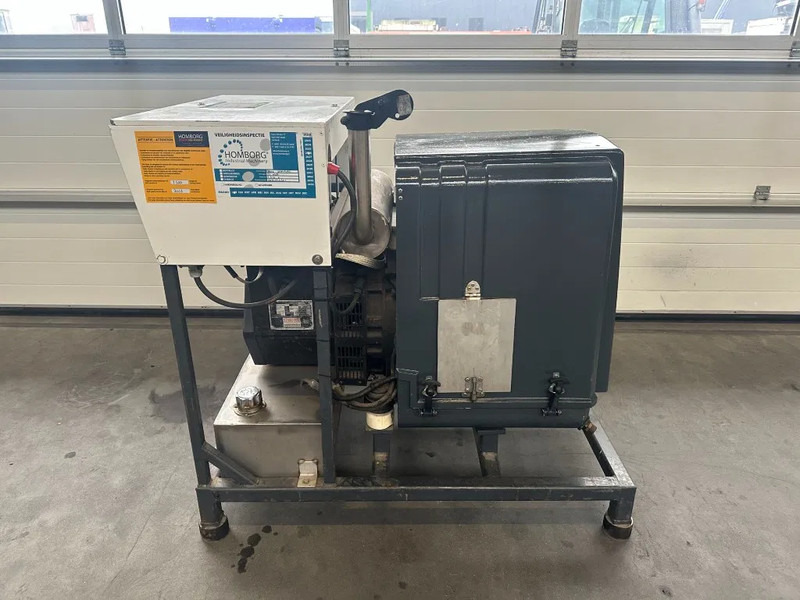 Deutz F2L 1011 Stamford 11 kVA generatorset - مجموعة المولدات: صورة 1 Deutz F2L 1011 Stamford 11 kVA generatorset - مجموعة المولدات: صورة 1