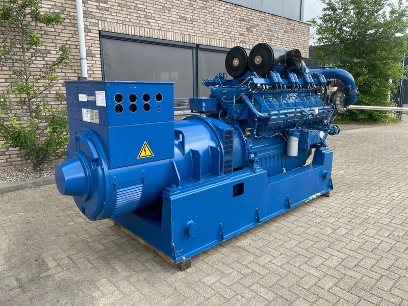 Deutz TBG 616 V16K Gasset 800 / 1110 kVA Stamford generatorset - مجموعة المولدات: صورة 3 Deutz TBG 616 V16K Gasset 800 / 1110 kVA Stamford generatorset - مجموعة المولدات: صورة 3