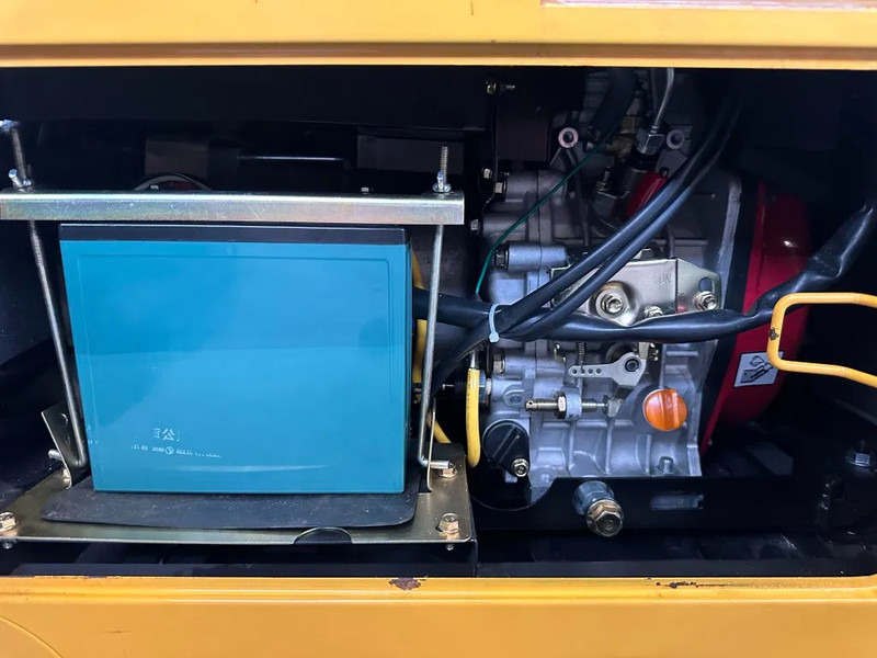 Diesel Diesel Generator UK-9500 5.5 kW 230 en 400 Volt Silent Diesel generator New ! - مجموعة المولدات: صورة 5 Diesel Diesel Generator UK-9500 5.5 kW 230 en 400 Volt Silent Diesel generator New ! - مجموعة المولدات: صورة 5