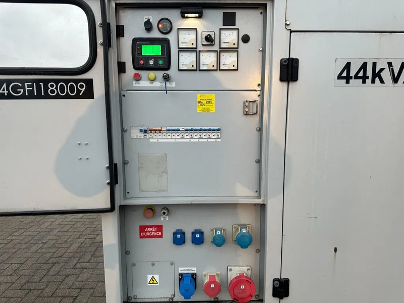 Europower EPUS44TDE Kubota Leroy Somer 44 kVA Supersilent Rental generatorset - مجموعة المولدات: صورة 3 Europower EPUS44TDE Kubota Leroy Somer 44 kVA Supersilent Rental generatorset - مجموعة المولدات: صورة 3