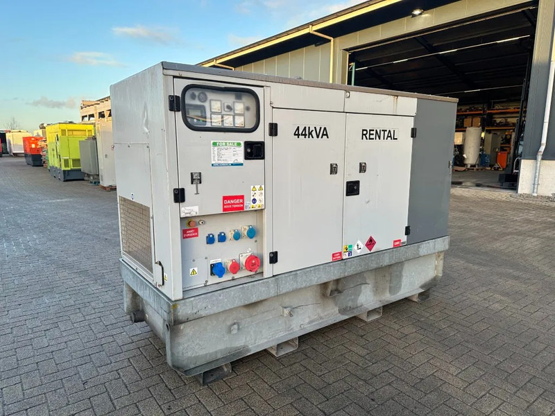 Europower EPUS44TDE Kubota Leroy Somer 44 kVA Supersilent Rental generatorset - مجموعة المولدات: صورة 3 Europower EPUS44TDE Kubota Leroy Somer 44 kVA Supersilent Rental generatorset - مجموعة المولدات: صورة 3