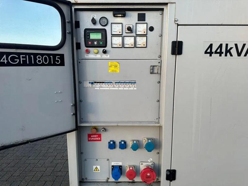 Europower EPUS44TDE Kubota Leroy Somer 44 kVA Supersilent Rental generatorset - مجموعة المولدات: صورة 5 Europower EPUS44TDE Kubota Leroy Somer 44 kVA Supersilent Rental generatorset - مجموعة المولدات: صورة 5