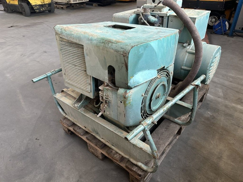 GENERATOR Onan Portaweld 200 Las generator Welding generator 200 Amp Benzine Petrol - مجموعة المولدات: صورة 2 GENERATOR Onan Portaweld 200 Las generator Welding generator 200 Amp Benzine Petrol - مجموعة المولدات: صورة 2