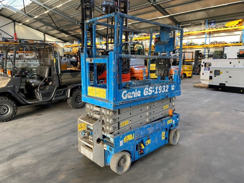 رافعة هيدروليكية مقصية Genie GS 1932 Elektrische Schaarhoogwerker 7.8 meter werkhoogte 304 uur !: صورة 15