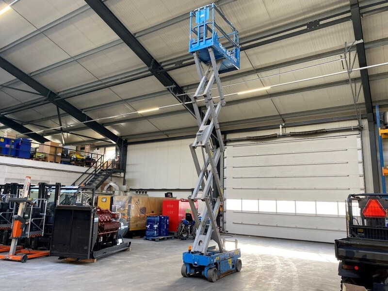 رافعة هيدروليكية مقصية Genie GS 1932 Elektrische Schaarhoogwerker 7.8 meter werkhoogte 304 uur !: صورة 13