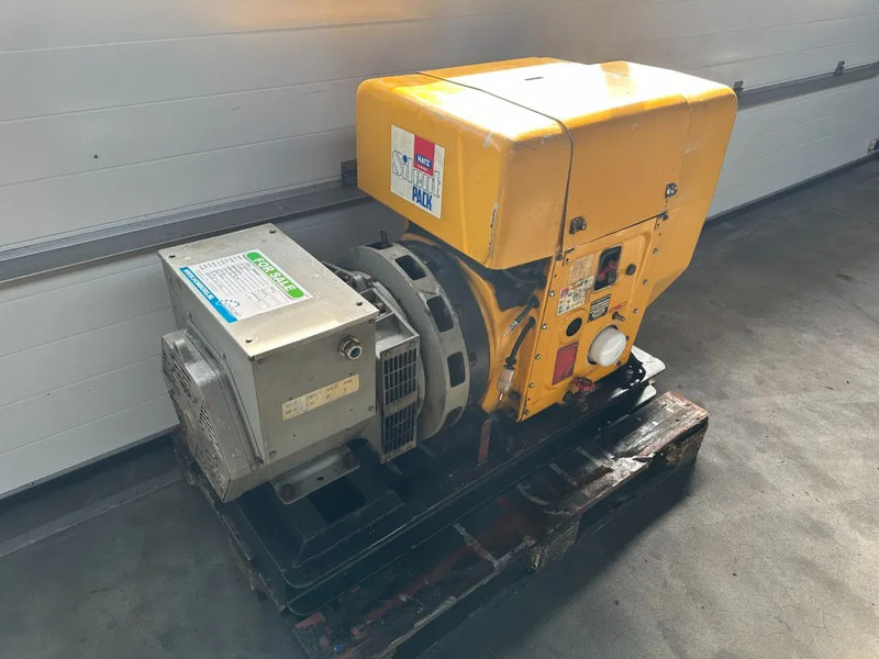 Hatz 2L40CH Stamford 15 kVA Silentpack generatorset - مجموعة المولدات: صورة 4 Hatz 2L40CH Stamford 15 kVA Silentpack generatorset - مجموعة المولدات: صورة 4