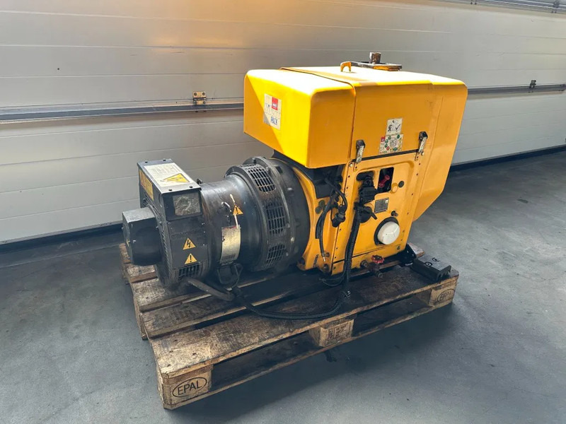 Hatz 2L41C Stamford 17.5 kVA Silentpack generatorset - مجموعة المولدات: صورة 3 Hatz 2L41C Stamford 17.5 kVA Silentpack generatorset - مجموعة المولدات: صورة 3