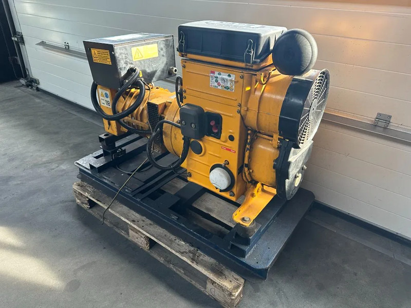 Hatz 2M41 15 kVA generatorset - مجموعة المولدات: صورة 4 Hatz 2M41 15 kVA generatorset - مجموعة المولدات: صورة 4