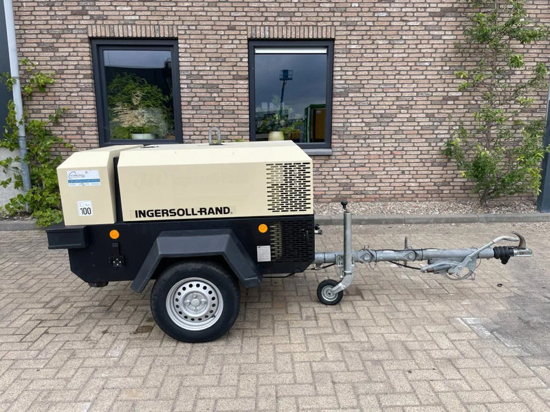 Ingersoll Rand 731 Isuzu diesel, 3,1 m3 - 7 Bar mobiele compressor LOW HOURS! - الضاغط: صورة 3 Ingersoll Rand 731 Isuzu diesel, 3,1 m3 - 7 Bar mobiele compressor LOW HOURS! - الضاغط: صورة 3