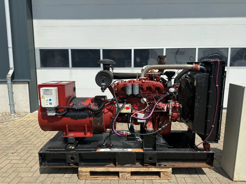 Iveco 8061 Marelli 150 kVA noodstroom generatorset ATS automatische netovername - مجموعة المولدات: صورة 5 Iveco 8061 Marelli 150 kVA noodstroom generatorset ATS automatische netovername - مجموعة المولدات: صورة 5