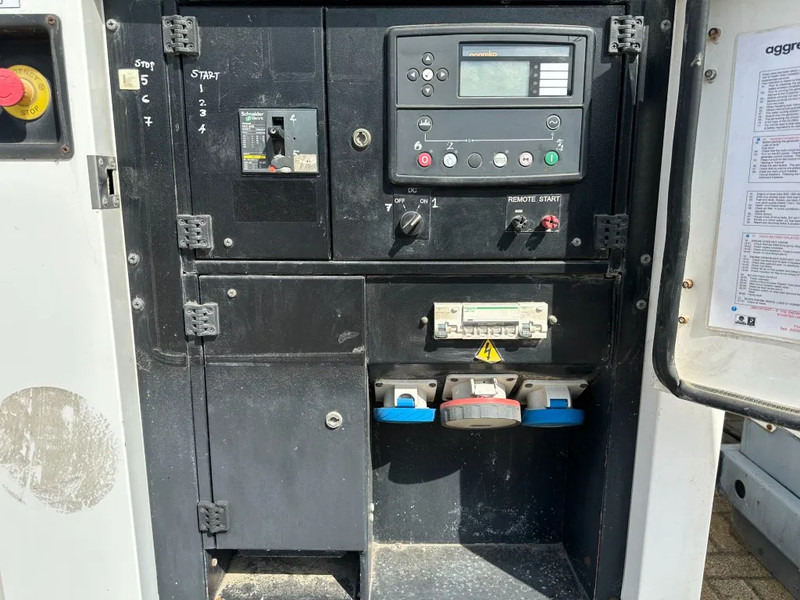 Iveco FPT F32 AM1A Leroy Somer 32 kVA Silent generatorset 129 hours ! - مجموعة المولدات: صورة 3 Iveco FPT F32 AM1A Leroy Somer 32 kVA Silent generatorset 129 hours ! - مجموعة المولدات: صورة 3