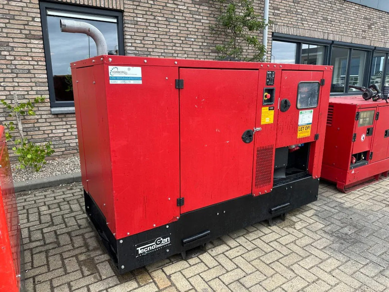 Iveco FPT Tecnogen Mecc Alte Spa 40 kVA Silent generatorset - مجموعة المولدات: صورة 5 Iveco FPT Tecnogen Mecc Alte Spa 40 kVA Silent generatorset - مجموعة المولدات: صورة 5
