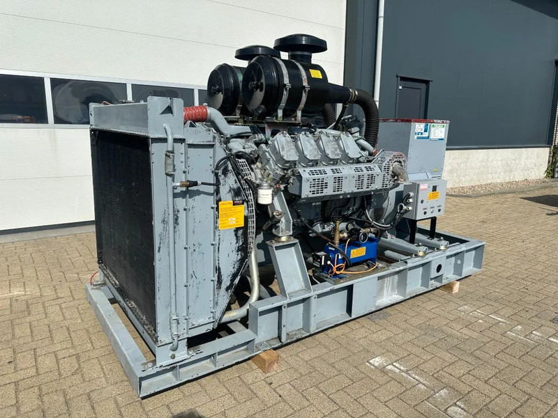 Iveco GE 8281 SRI27 00A71 Mecc Alte Spa 450 kVA generatorset ex Emergency 160 hours - مجموعة المولدات: صورة 4 Iveco GE 8281 SRI27 00A71 Mecc Alte Spa 450 kVA generatorset ex Emergency 160 hours - مجموعة المولدات: صورة 4