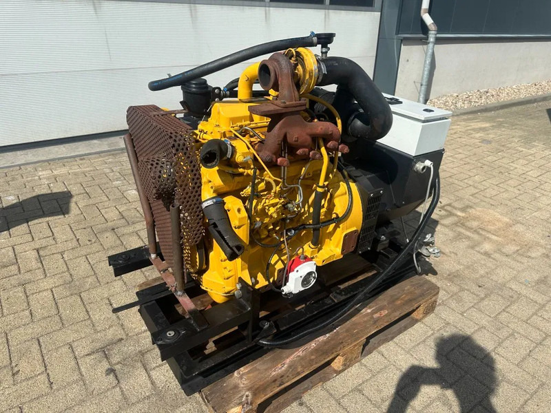 مجموعة المولدات John Deere 3029 Stamford 30 kVA generatorset: صورة 7