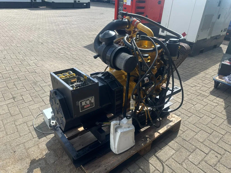 مجموعة المولدات John Deere 3029 Stamford 30 kVA generatorset: صورة 12
