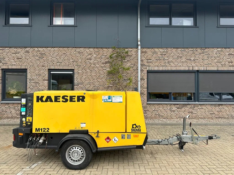 Kaeser M122 Deutz 11.1 m3 / min 10 Bar 83 kW Mobiele Diesel Compressor - الضاغط: صورة 1 Kaeser M122 Deutz 11.1 m3 / min 10 Bar 83 kW Mobiele Diesel Compressor - الضاغط: صورة 1