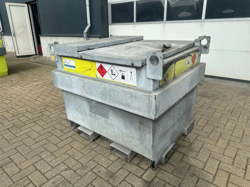 Kiwa IBC Steenbergen 750 liter Dieseltank met Handpomp Milieutank Gegalvaniseerd - خزان تخزين: صورة 4 Kiwa IBC Steenbergen 750 liter Dieseltank met Handpomp Milieutank Gegalvaniseerd - خزان تخزين: صورة 4