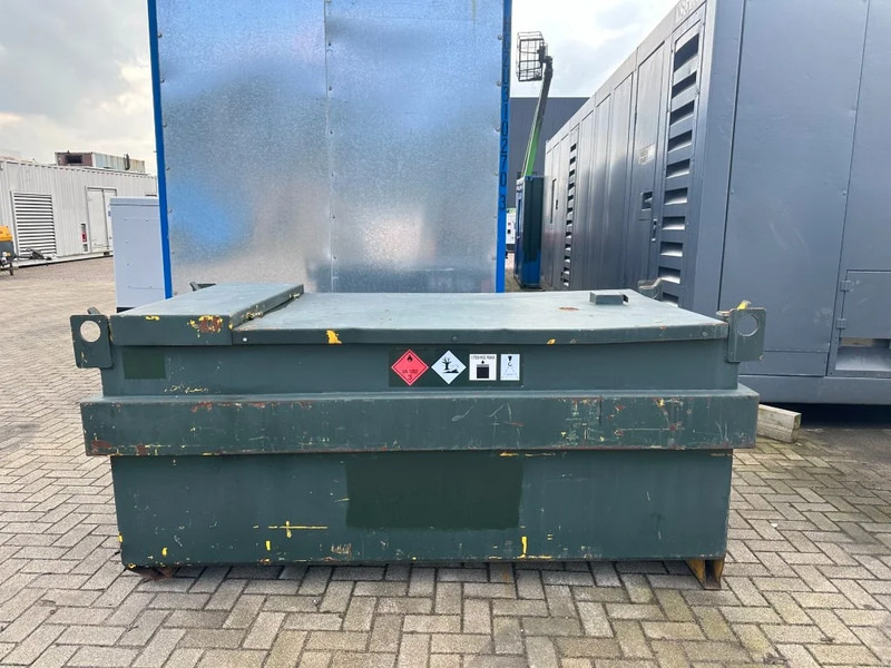 Kiwa IBC Steenbergen KIWA IBC 1500 liter dieseltank met handpomp - خزان تخزين: صورة 1 Kiwa IBC Steenbergen KIWA IBC 1500 liter dieseltank met handpomp - خزان تخزين: صورة 1