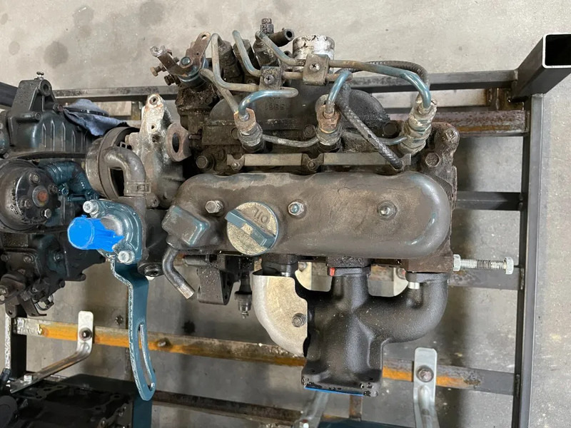 Kubota D722 dieselmotor 3 cilinder 18 PK (6 stuks!) - محرك - معدات المناولة: صورة 4 Kubota D722 dieselmotor 3 cilinder 18 PK (6 stuks!) - محرك - معدات المناولة: صورة 4
