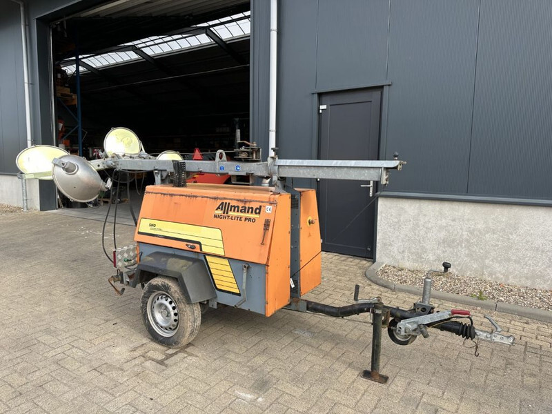 Kubota D905 Allmand Mobiele Lichtmast Aggregaat Light Tower 8.1 meter - برج الإنارة: صورة 5 Kubota D905 Allmand Mobiele Lichtmast Aggregaat Light Tower 8.1 meter - برج الإنارة: صورة 5