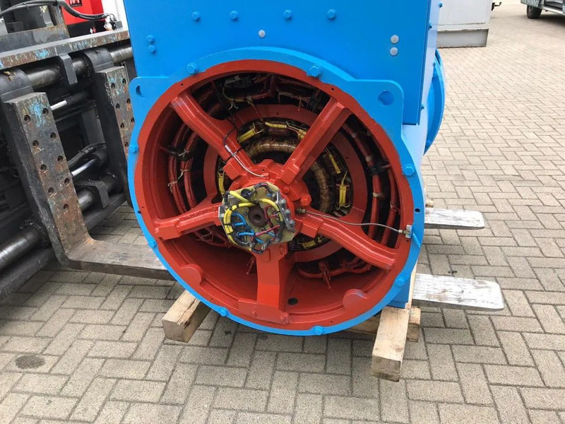 مجموعة المولدات Leroy Somer SDMO 1880 kVA generatordeel SDMO 1880 kVA generatordeel op frame: صورة 16 مجموعة المولدات Leroy Somer SDMO 1880 kVA generatordeel SDMO 1880 kVA generatordeel op frame: صورة 16