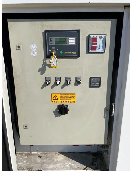 Lister Hybride powerpack 16 kVA + 1500Ah batterypack (NEW!!!) - مجموعة المولدات: صورة 5 Lister Hybride powerpack 16 kVA + 1500Ah batterypack (NEW!!!) - مجموعة المولدات: صورة 5