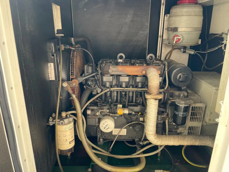 Lister Hybride powerpack 16 kVA + 1500Ah batterypack (NEW!!!) - مجموعة المولدات: صورة 5 Lister Hybride powerpack 16 kVA + 1500Ah batterypack (NEW!!!) - مجموعة المولدات: صورة 5