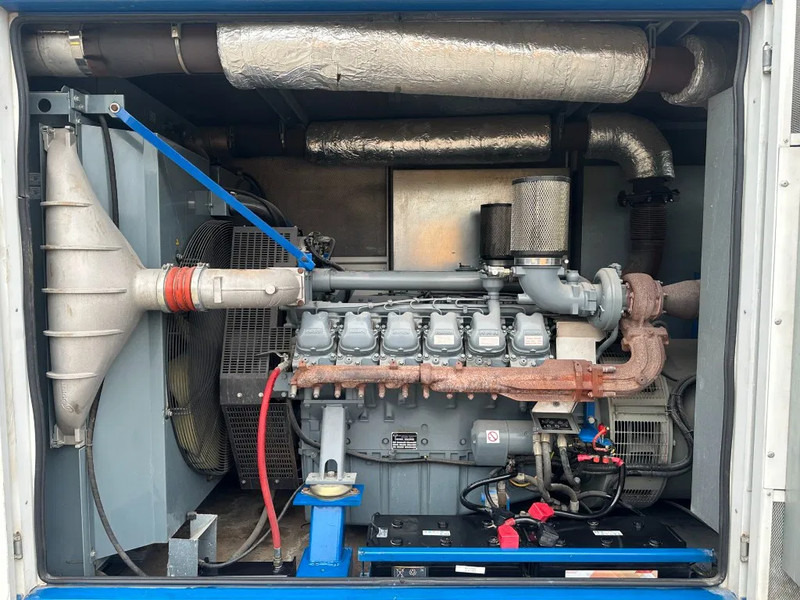 MAN MAN D2842 LE 213 met Leroy Somer 800 kVA Silent generatorset as New ! 410 hours ! - مجموعة المولدات: صورة 2 MAN MAN D2842 LE 213 met Leroy Somer 800 kVA Silent generatorset as New ! 410 hours ! - مجموعة المولدات: صورة 2