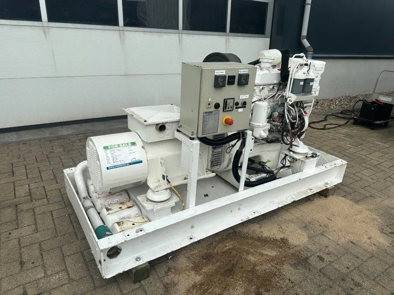 Mercedes-Benz OM 364 MTU 50 kVA Marine Scheepsvaart generatorset - مجموعة المولدات: صورة 5 Mercedes-Benz OM 364 MTU 50 kVA Marine Scheepsvaart generatorset - مجموعة المولدات: صورة 5