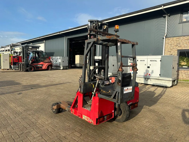Moffett M4 20.1 Kubota Diesel Kooiaap 2 ton Duplex Sideshift Meeneemheftruck - رافعة شوكية مثبتة على شاحنة: صورة 2 Moffett M4 20.1 Kubota Diesel Kooiaap 2 ton Duplex Sideshift Meeneemheftruck - رافعة شوكية مثبتة على شاحنة: صورة 2