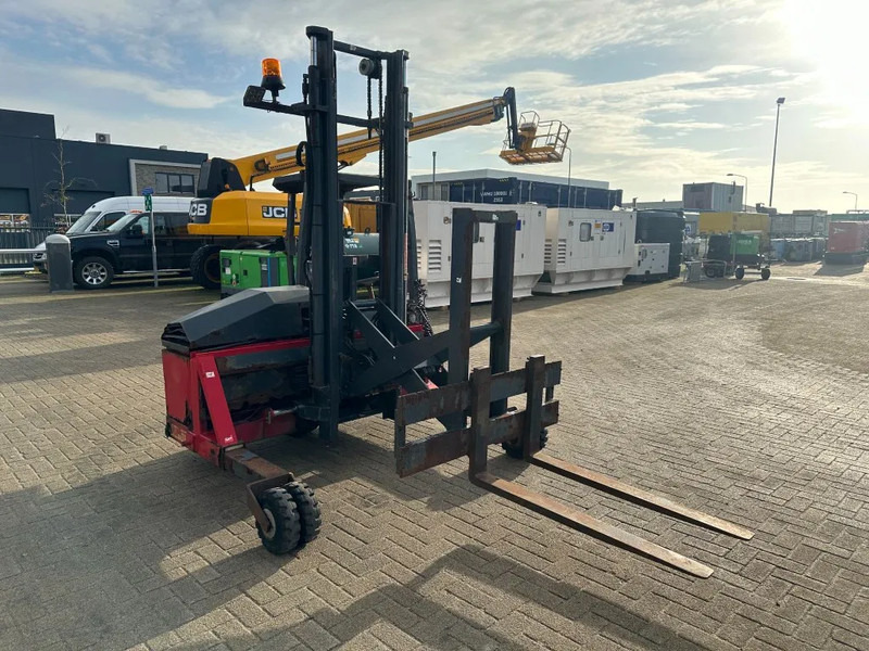 Moffett M4 20.1 Kubota Diesel Kooiaap 2 ton Duplex Sideshift Meeneemheftruck - رافعة شوكية مثبتة على شاحنة: صورة 1 Moffett M4 20.1 Kubota Diesel Kooiaap 2 ton Duplex Sideshift Meeneemheftruck - رافعة شوكية مثبتة على شاحنة: صورة 1