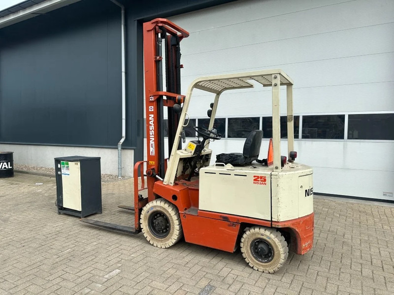 Nissan 2.5 ton Duplex Elektra Heftruck 5 meter hefhoogte - رافعة شوكية كهربائية: صورة 4 Nissan 2.5 ton Duplex Elektra Heftruck 5 meter hefhoogte - رافعة شوكية كهربائية: صورة 4