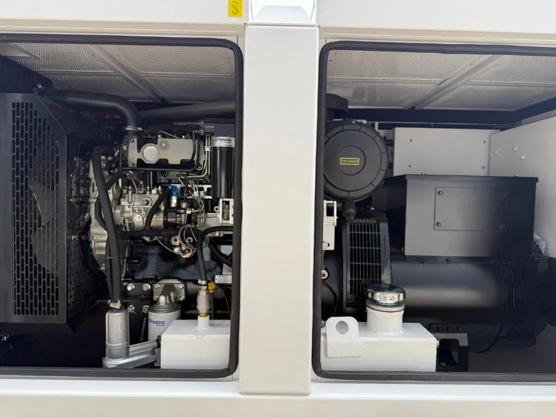 Perkins 1104C-44TAG2 Leroy Somer 110 kVA Silent noodstroom generatorset New ! - مجموعة المولدات: صورة 5 Perkins 1104C-44TAG2 Leroy Somer 110 kVA Silent noodstroom generatorset New ! - مجموعة المولدات: صورة 5