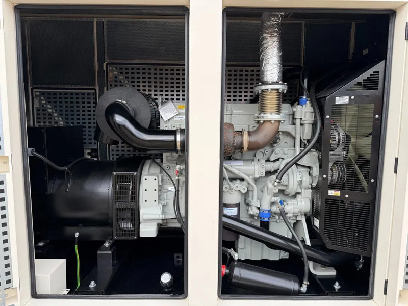Perkins 2206A - E13TAG2 385 kVA Silent Noodstroom generatorset Aggregaat - مجموعة المولدات: صورة 3 Perkins 2206A - E13TAG2 385 kVA Silent Noodstroom generatorset Aggregaat - مجموعة المولدات: صورة 3