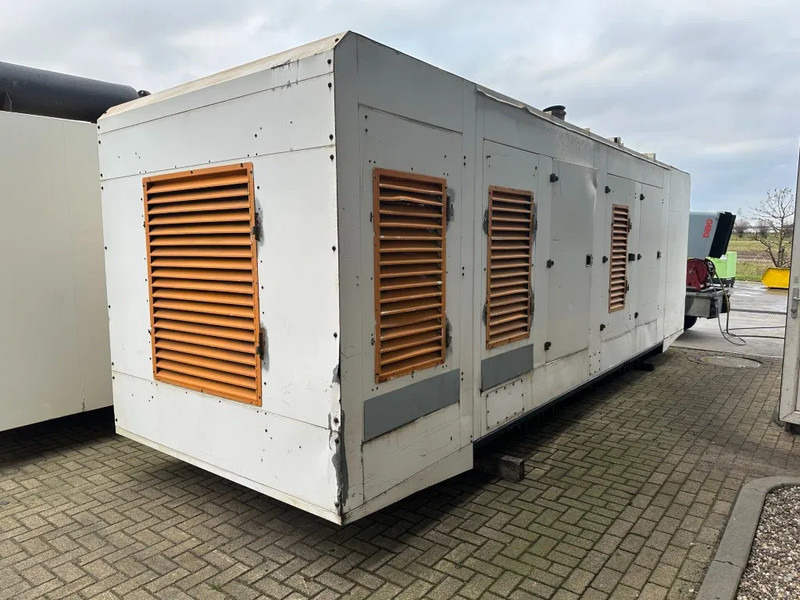 Perkins 4006-23TAG3A Stamford 900 kVA Silent generatorset - مجموعة المولدات: صورة 1 Perkins 4006-23TAG3A Stamford 900 kVA Silent generatorset - مجموعة المولدات: صورة 1