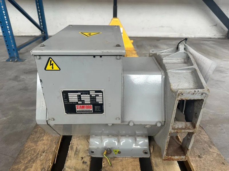 Stamford BC.I184G1 Alternator 30 kVa generatordeel - مجموعة المولدات: صورة 1 Stamford BC.I184G1 Alternator 30 kVa generatordeel - مجموعة المولدات: صورة 1