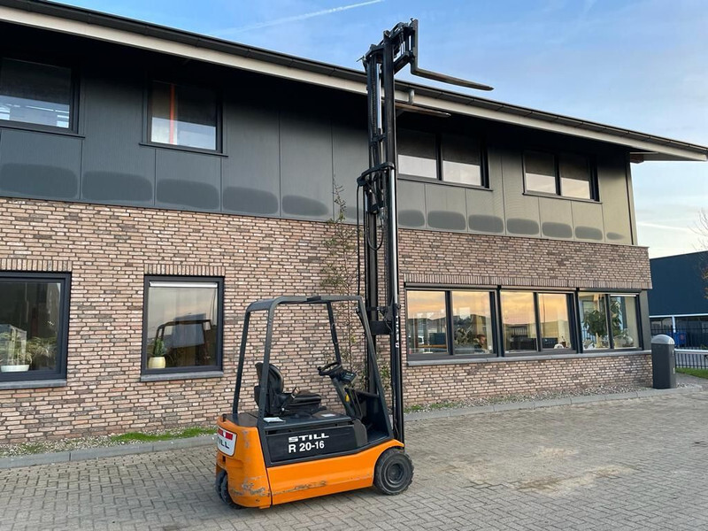 رافعة شوكية كهربائية Still R20-16 Elektra 1.6 ton Triplex Freelift Sideshift Heftruck: صورة 16 رافعة شوكية كهربائية Still R20-16 Elektra 1.6 ton Triplex Freelift Sideshift Heftruck: صورة 16