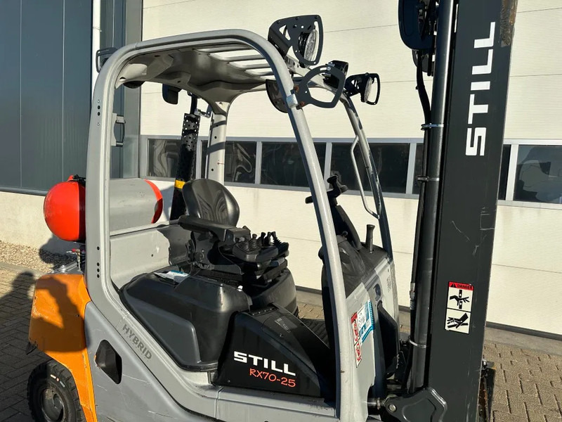 رافعة شوكية تعمل بالغاز Still RX70-25 T 2.5 ton Duplex Sideshift LPG Heftruck 2020: صورة 8 رافعة شوكية تعمل بالغاز Still RX70-25 T 2.5 ton Duplex Sideshift LPG Heftruck 2020: صورة 8
