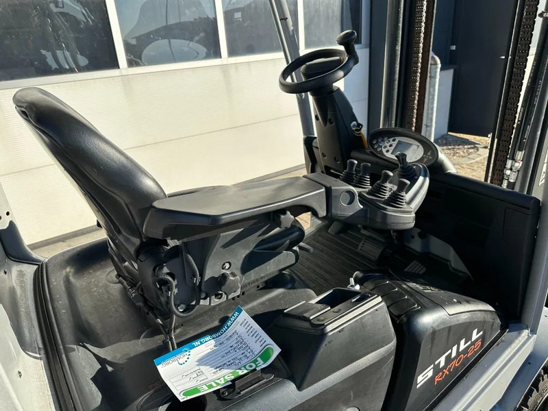 رافعة شوكية تعمل بالغاز Still RX70-25 T 2.5 ton Duplex Sideshift LPG Heftruck 2020: صورة 6 رافعة شوكية تعمل بالغاز Still RX70-25 T 2.5 ton Duplex Sideshift LPG Heftruck 2020: صورة 6