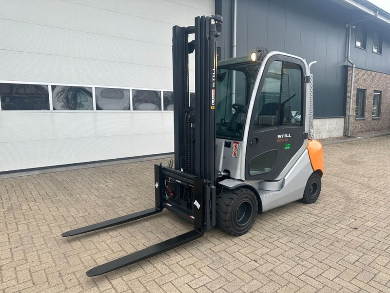 Still RX70-30T 3 ton Triplex Freelift Sideshift LPG Heftruck - رافعة شوكية تعمل بالغاز: صورة 2 Still RX70-30T 3 ton Triplex Freelift Sideshift LPG Heftruck - رافعة شوكية تعمل بالغاز: صورة 2